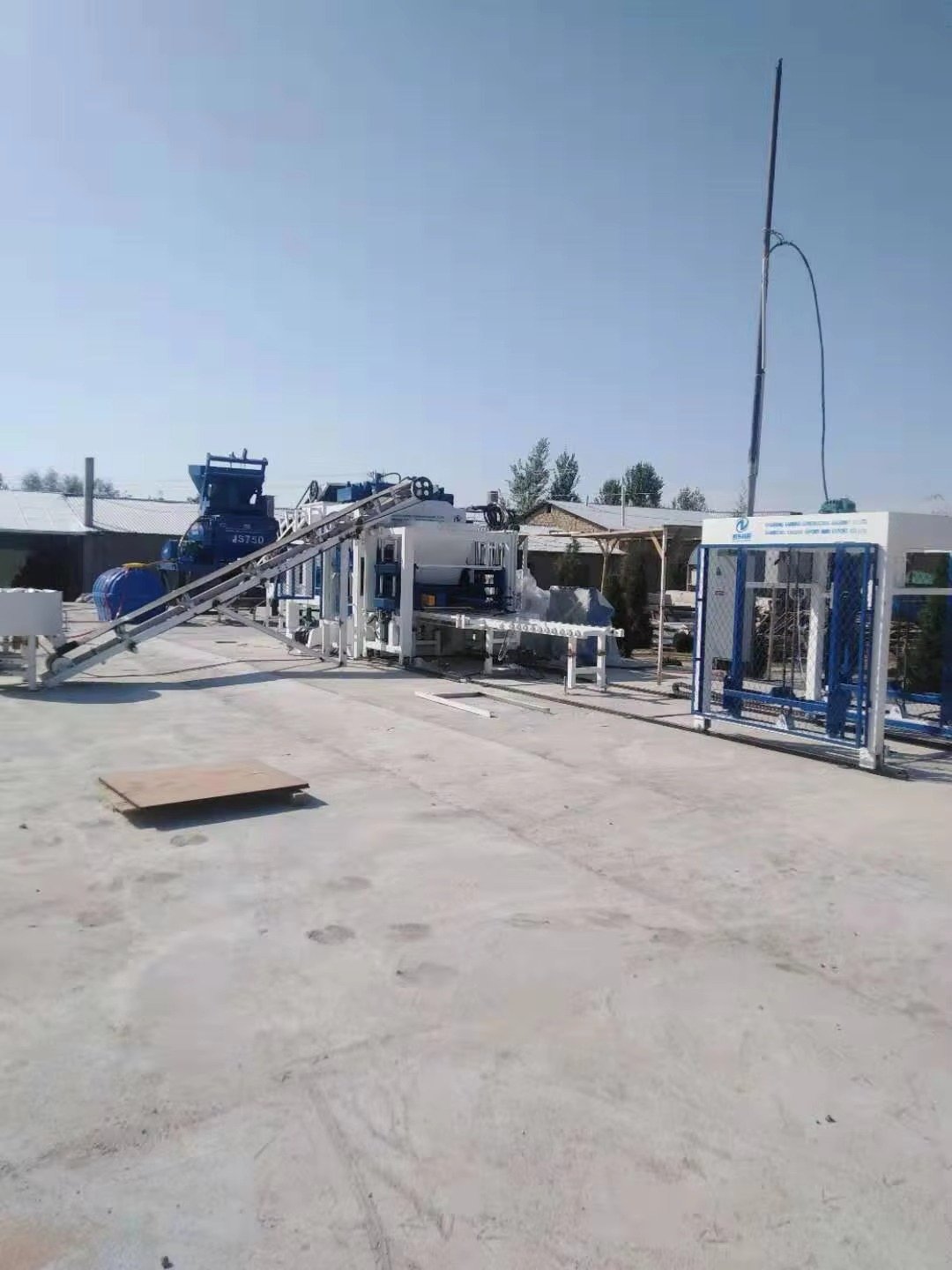 Concrete Brick Maker Machine