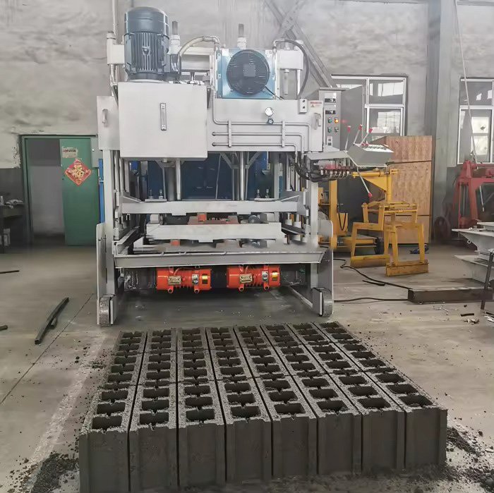 Concrete Brick Making Machine: Complete Guide for South African Businesses 6 MAIKONG Concrete Manual Brick Making Machine