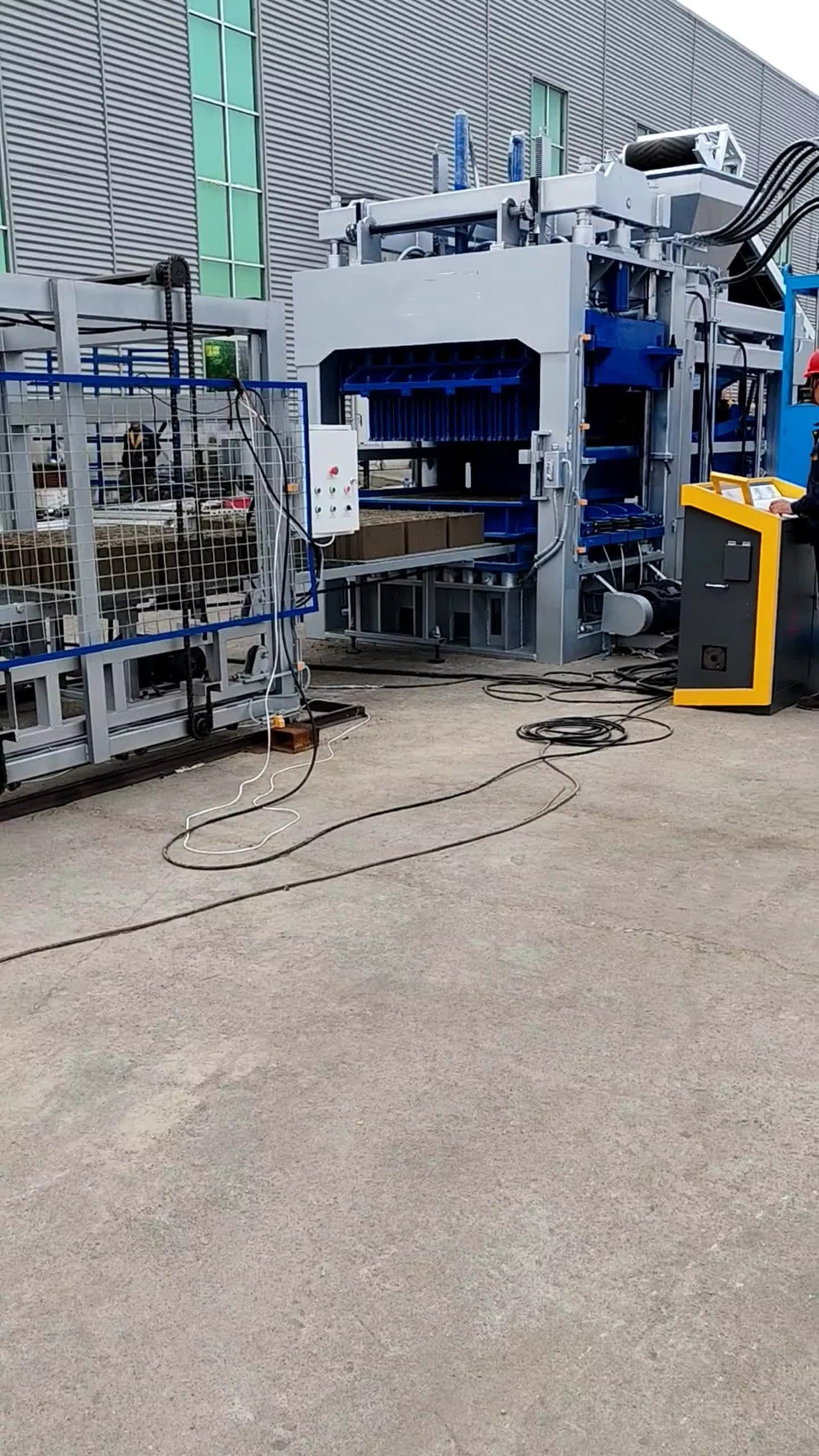 Brick Making Machine Polokwane: Your Complete Local Supplier Guide 5 Brick making machine operating in Polokwane construction site