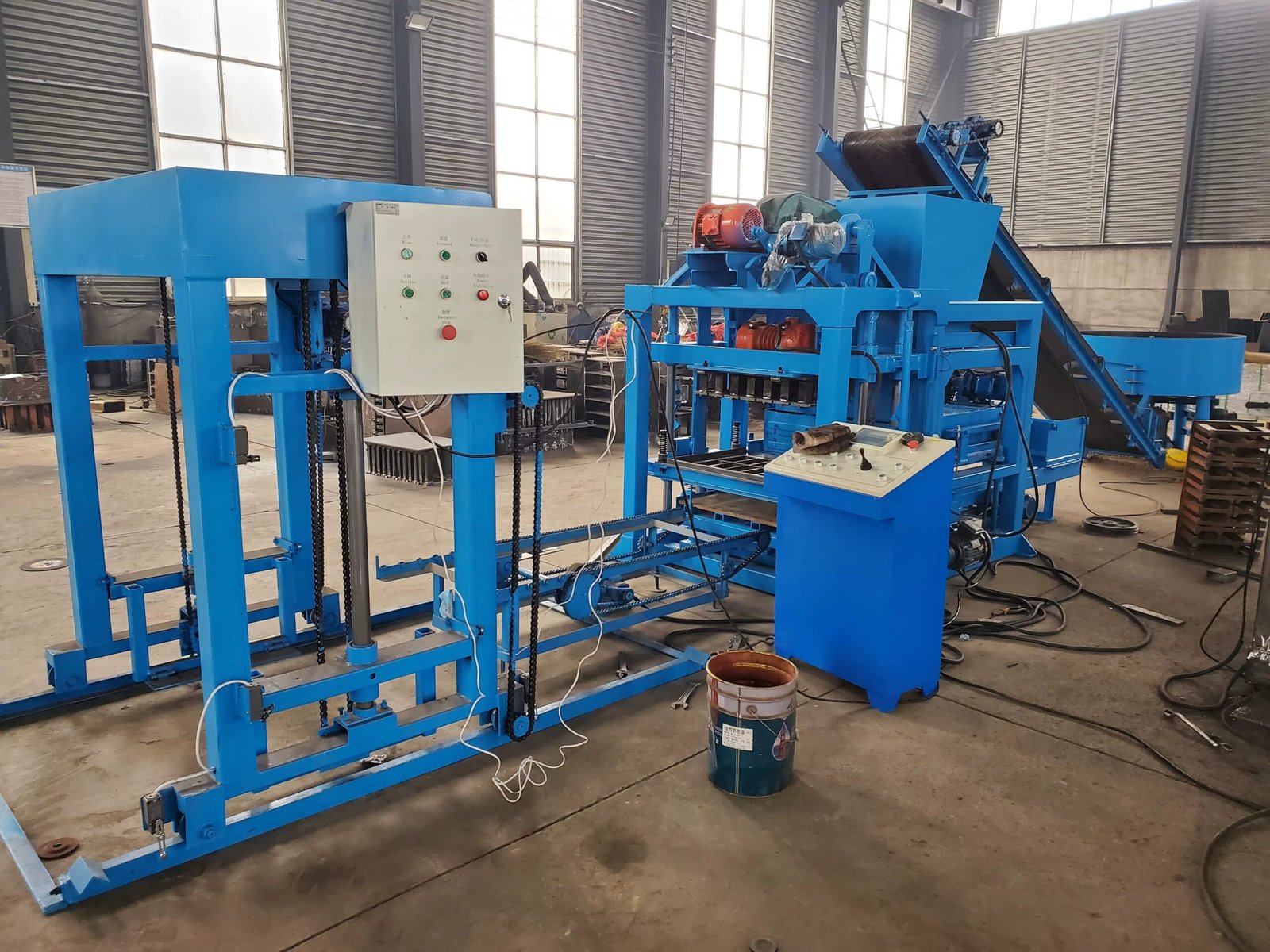 Hydraulic Concrete Brick Making Machine 4 Hydraulic Concrete Brick Making Machine