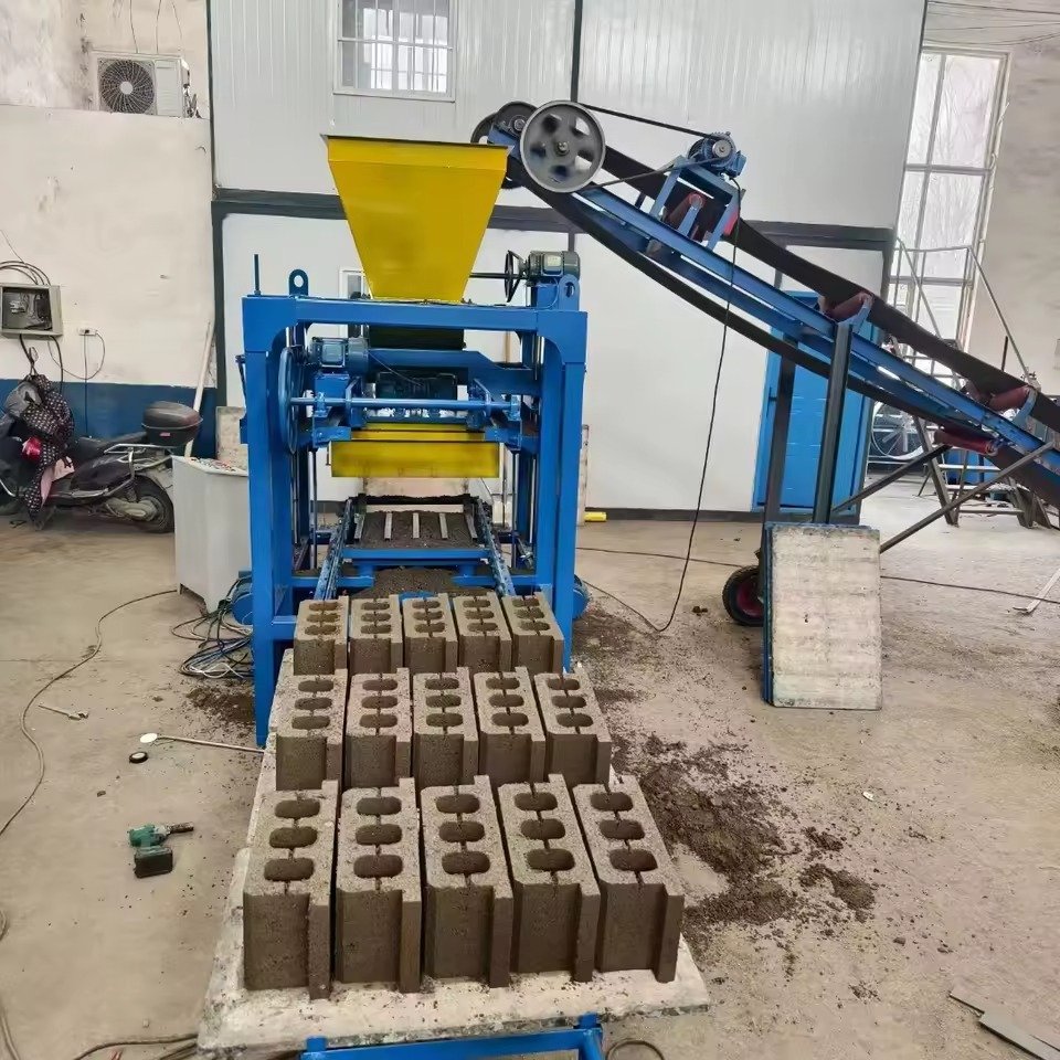 Concrete Brick Maker Machine